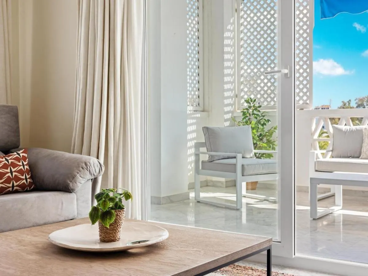 Apartment Dos Dormitorios En 2 Linea De Playa Ref G07 Marbella Spain
