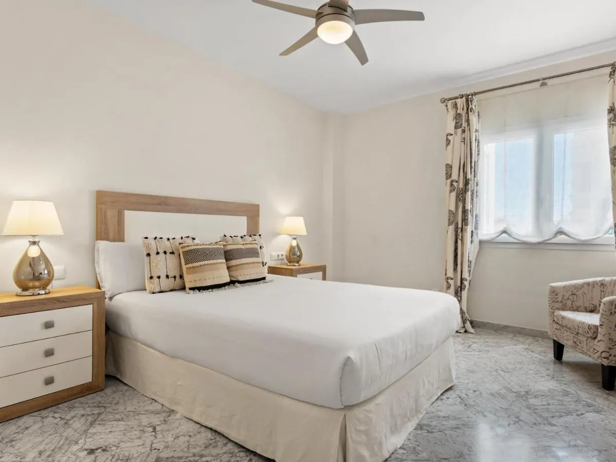 Apartment Dos Dormitorios En 2 Linea De Playa Ref G07 Marbella